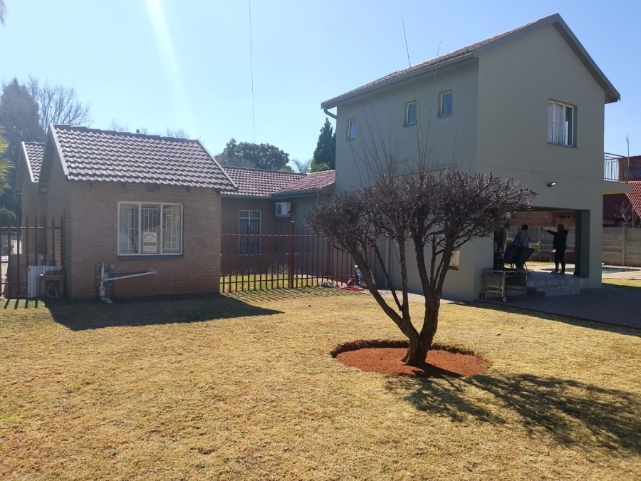 4 Bedroom Property for Sale in Flamwood North West